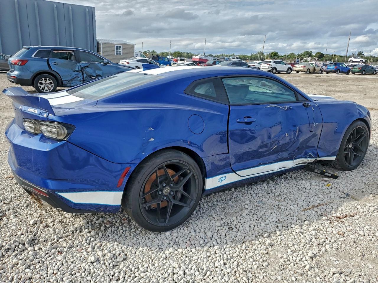 2021 Chevrolet Camaro Lz - Image 3