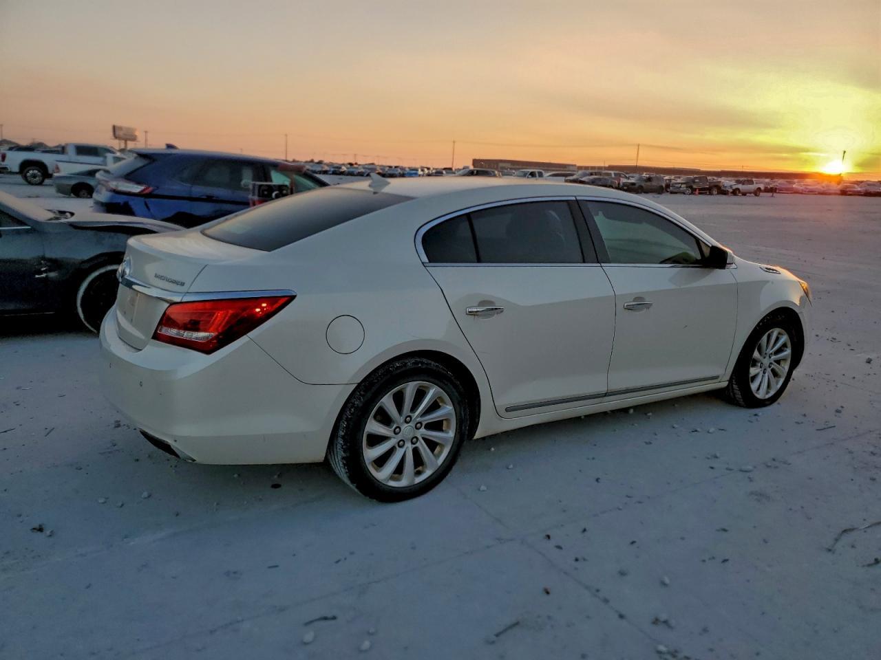 2014 Buick Lacrosse - Фото 3