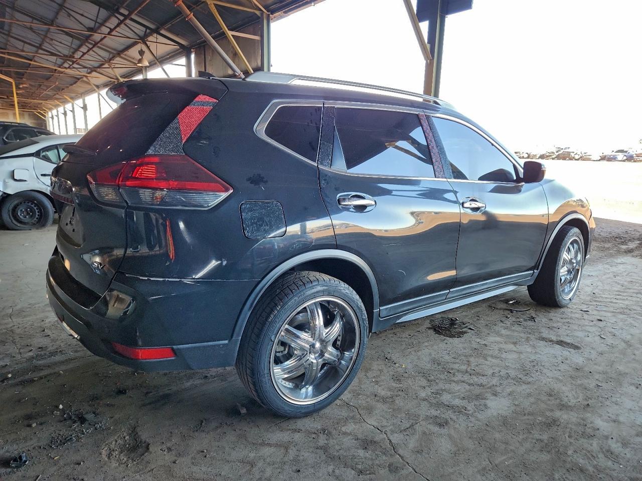 2020 Nissan Rogue S - Фото 3