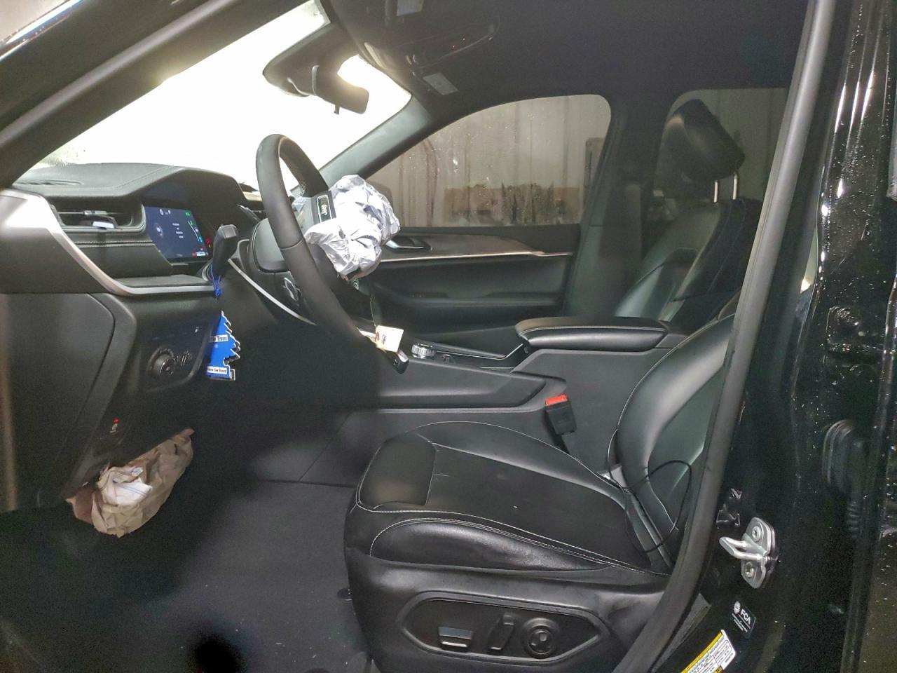 2025 Jeep Grand Cherokee 4Xe - Image 7