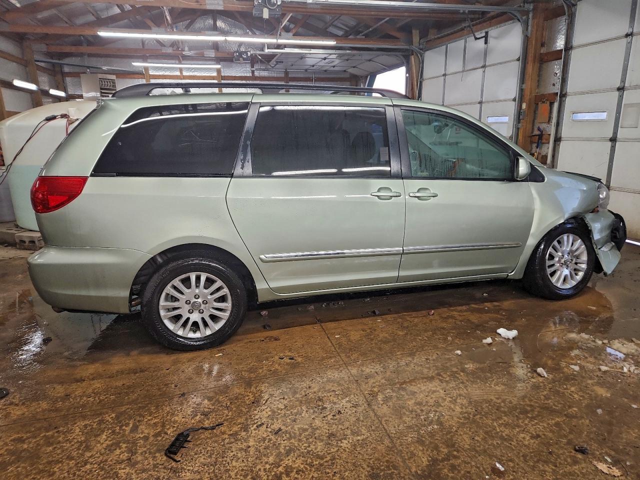 2009 Toyota Sienna Xle - Фото 3