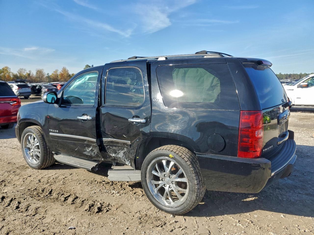 2013 Chevrolet Tahoe C1500 Ltz - Фото 2
