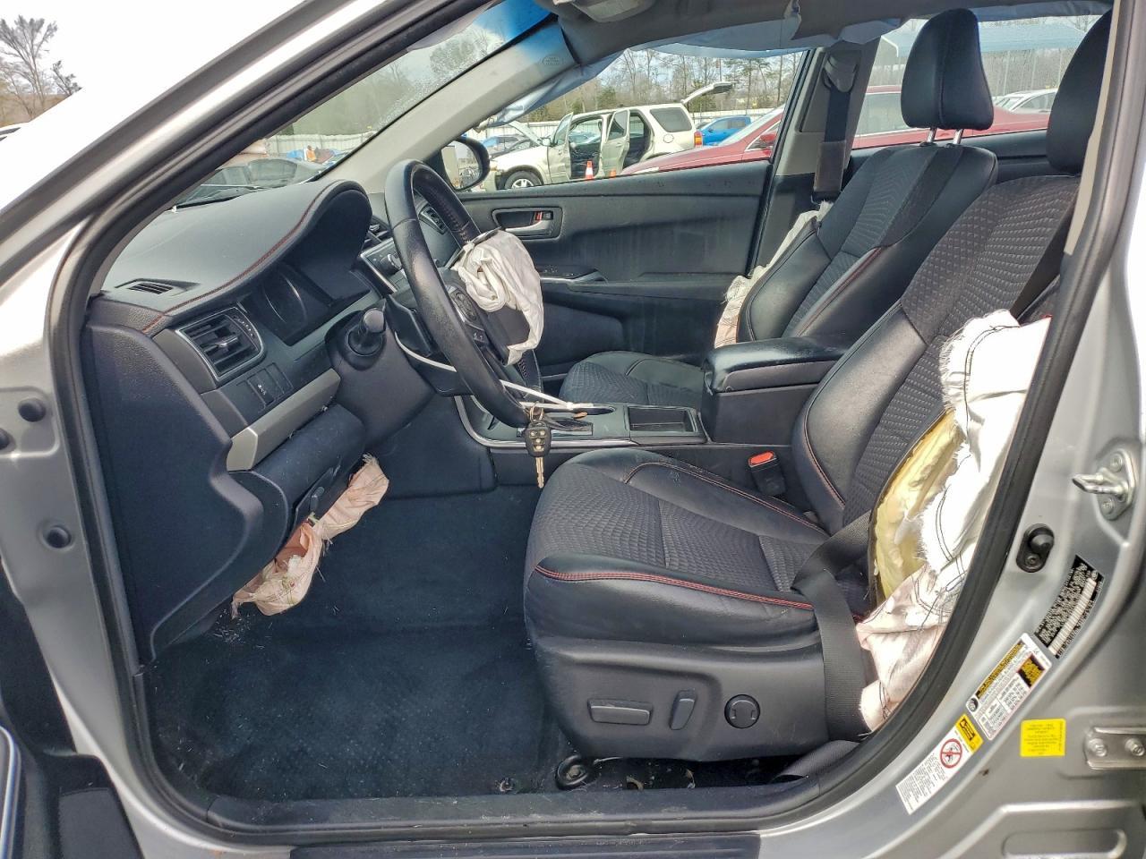 2015 Toyota Camry Le - Фото 7