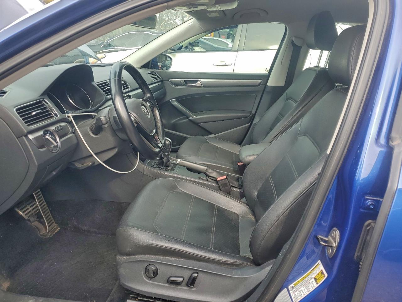 2016 Volkswagen Passat S - Фото 7