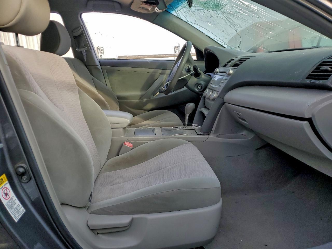 2011 Toyota Camry Base - Фото 7