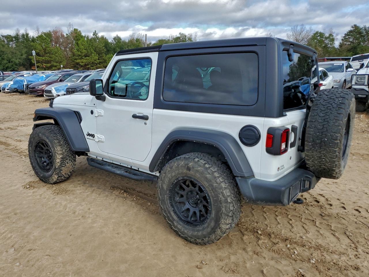 2023 Jeep Wrangler Sport - Фото 2