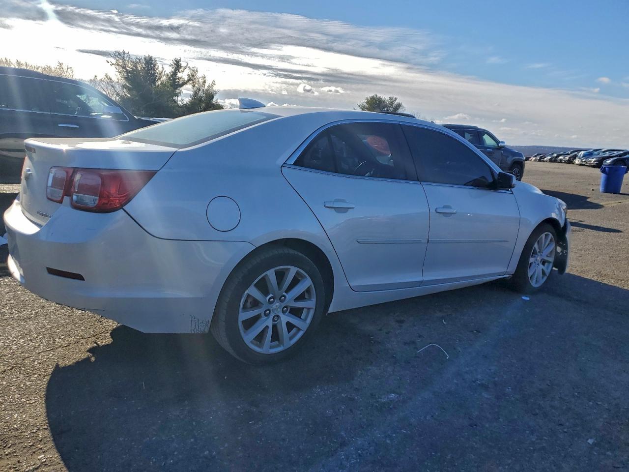 2015 Chevrolet Malibu 2Lt - Фото 3