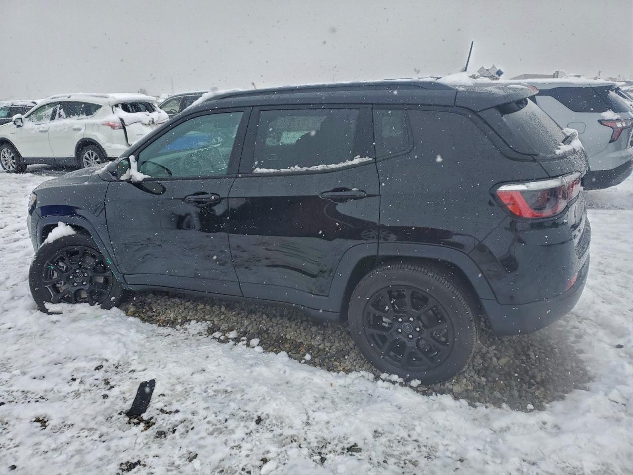 2026 Jeep Compass Latitude - Фото 2