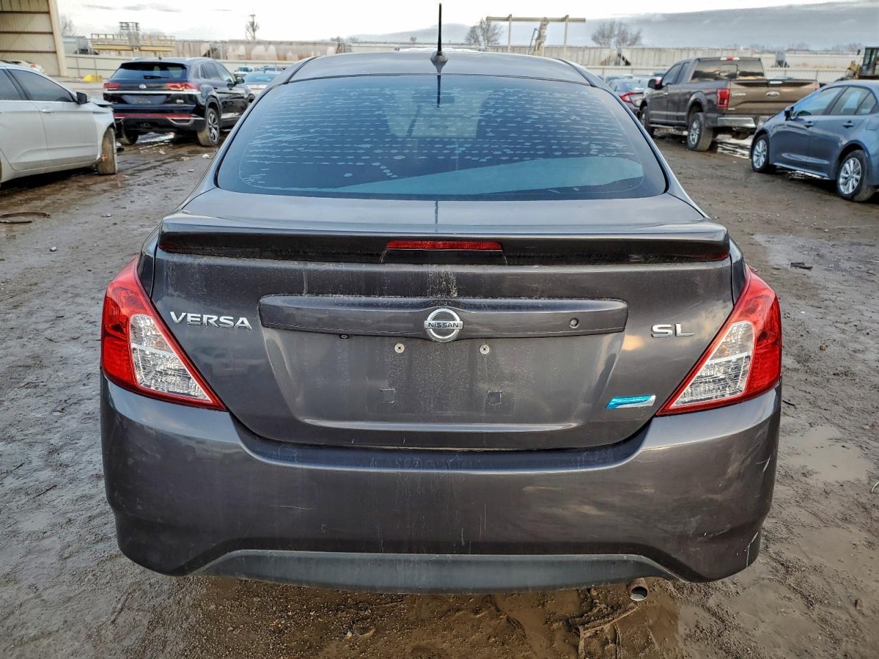 2015 Nissan Versa S - Фото 6