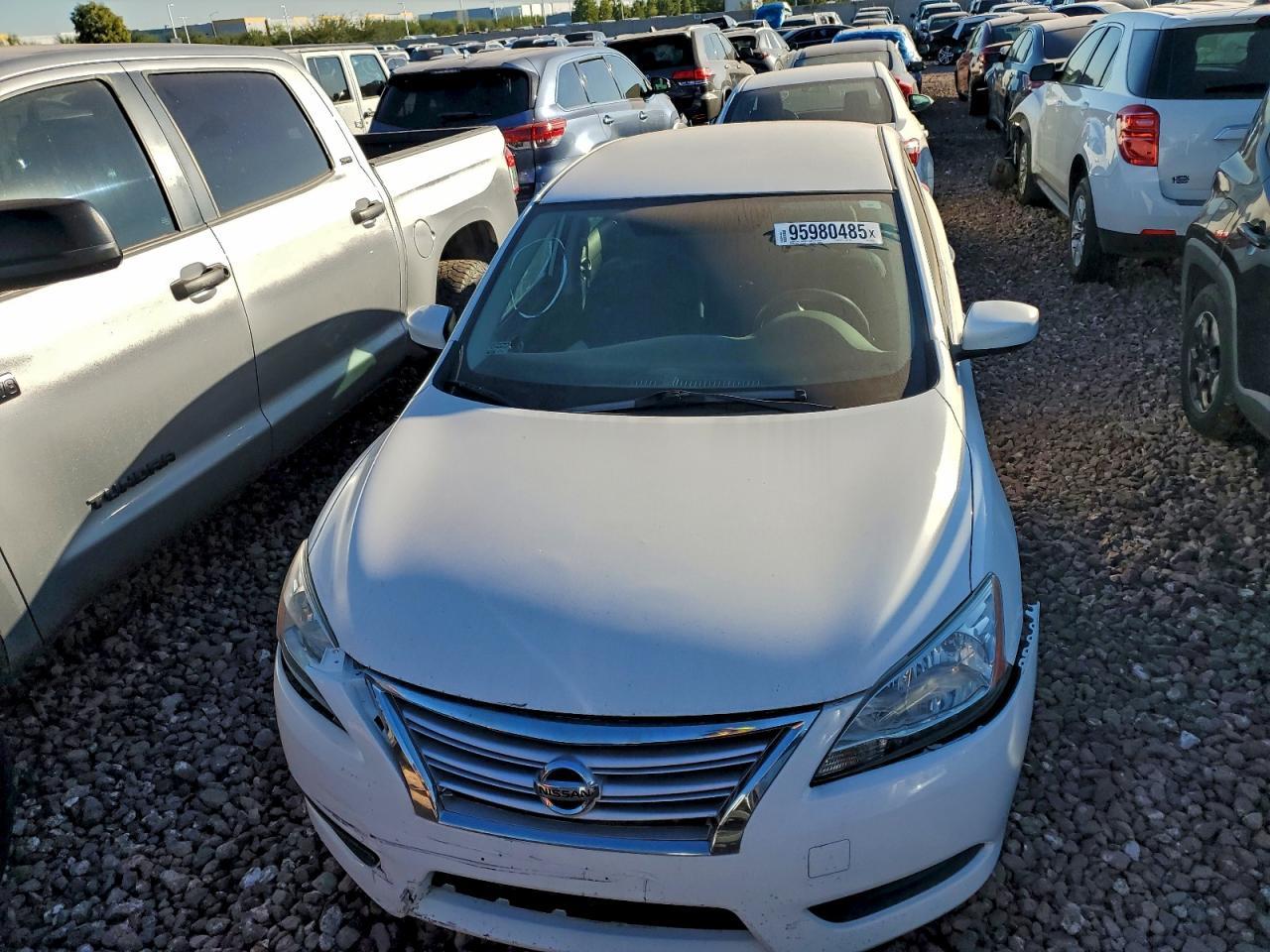 2015 Nissan Sentra S - Фото 5