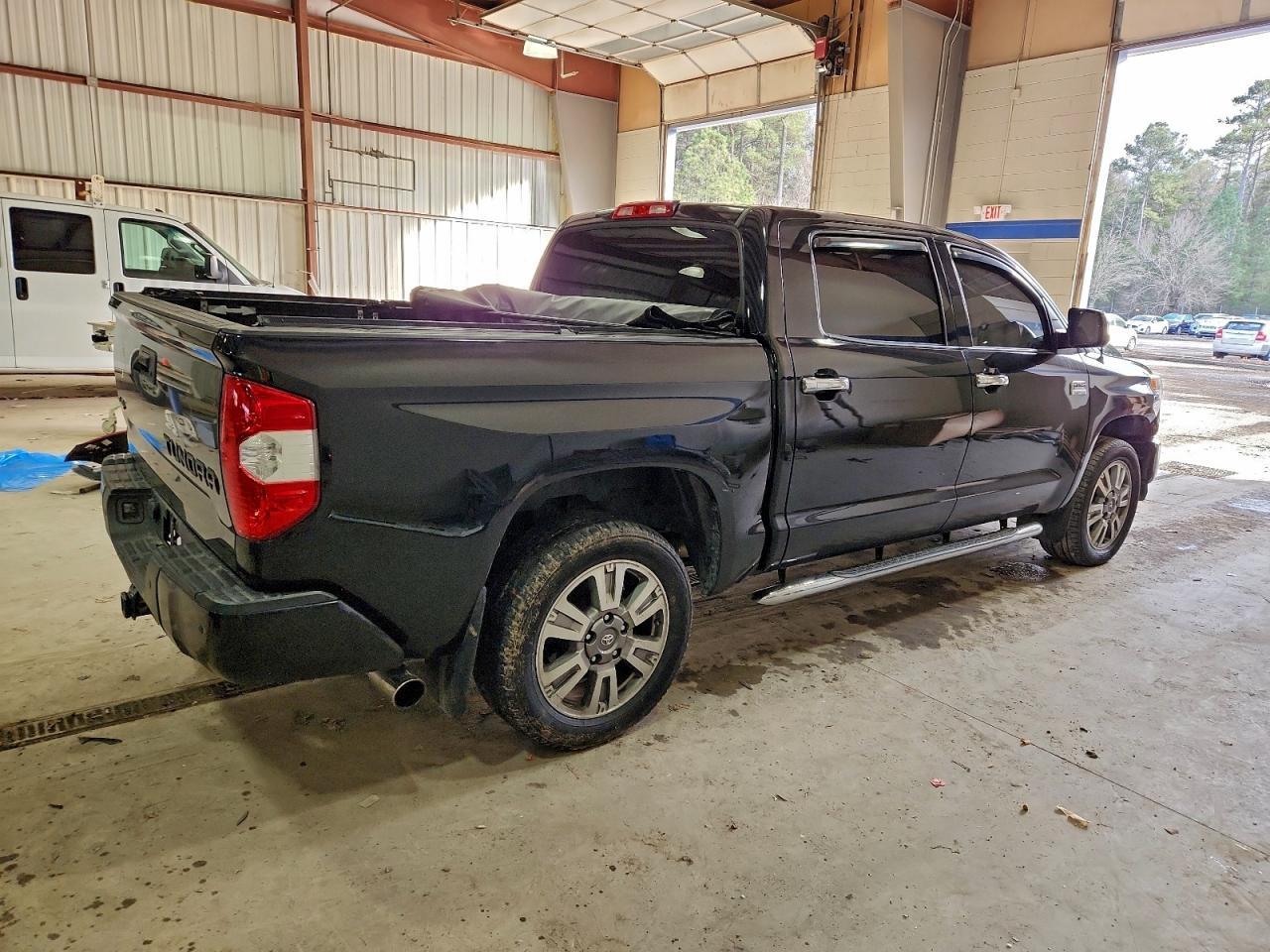 2017 Toyota Tundra Crewmax 1794 - Фото 3