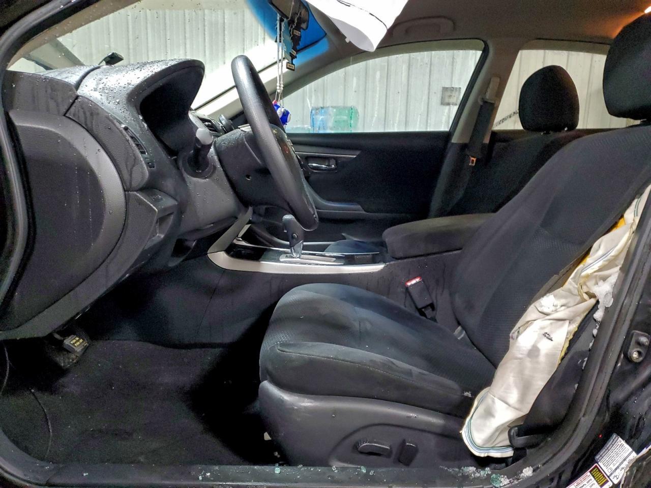 2014 Nissan Altima 2.5 S - Image 7
