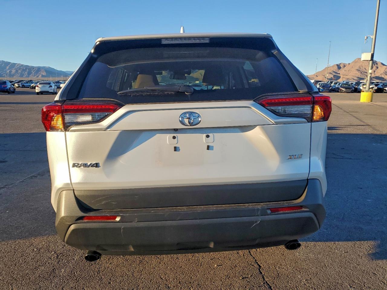 2025 Toyota Rav4 Xle - Image 6