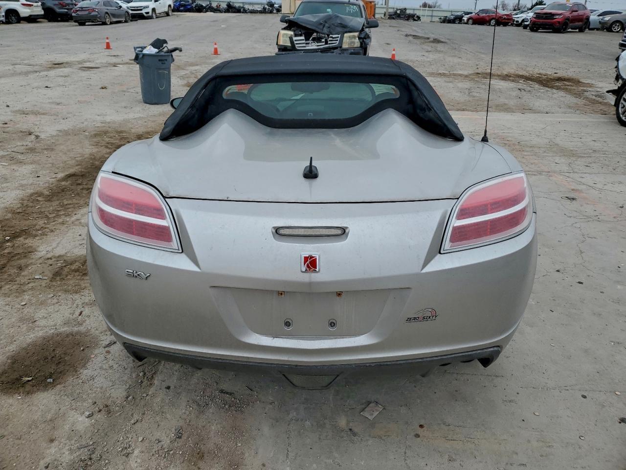 2007 Saturn Sky - Image 6
