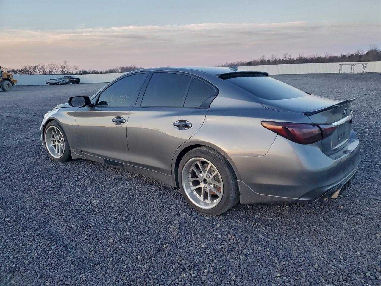 2021 Infiniti Q50 Luxe - Фото 2