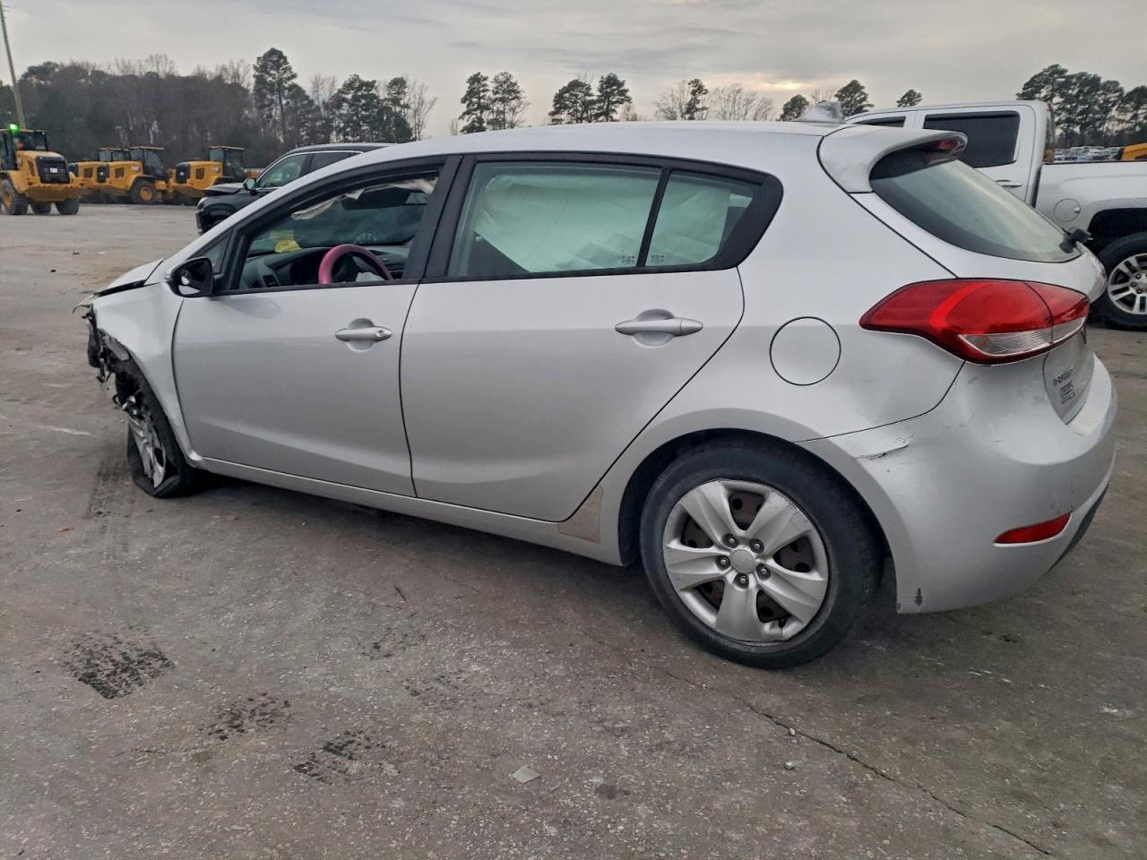 2016 Kia Forte Lx - Image 2