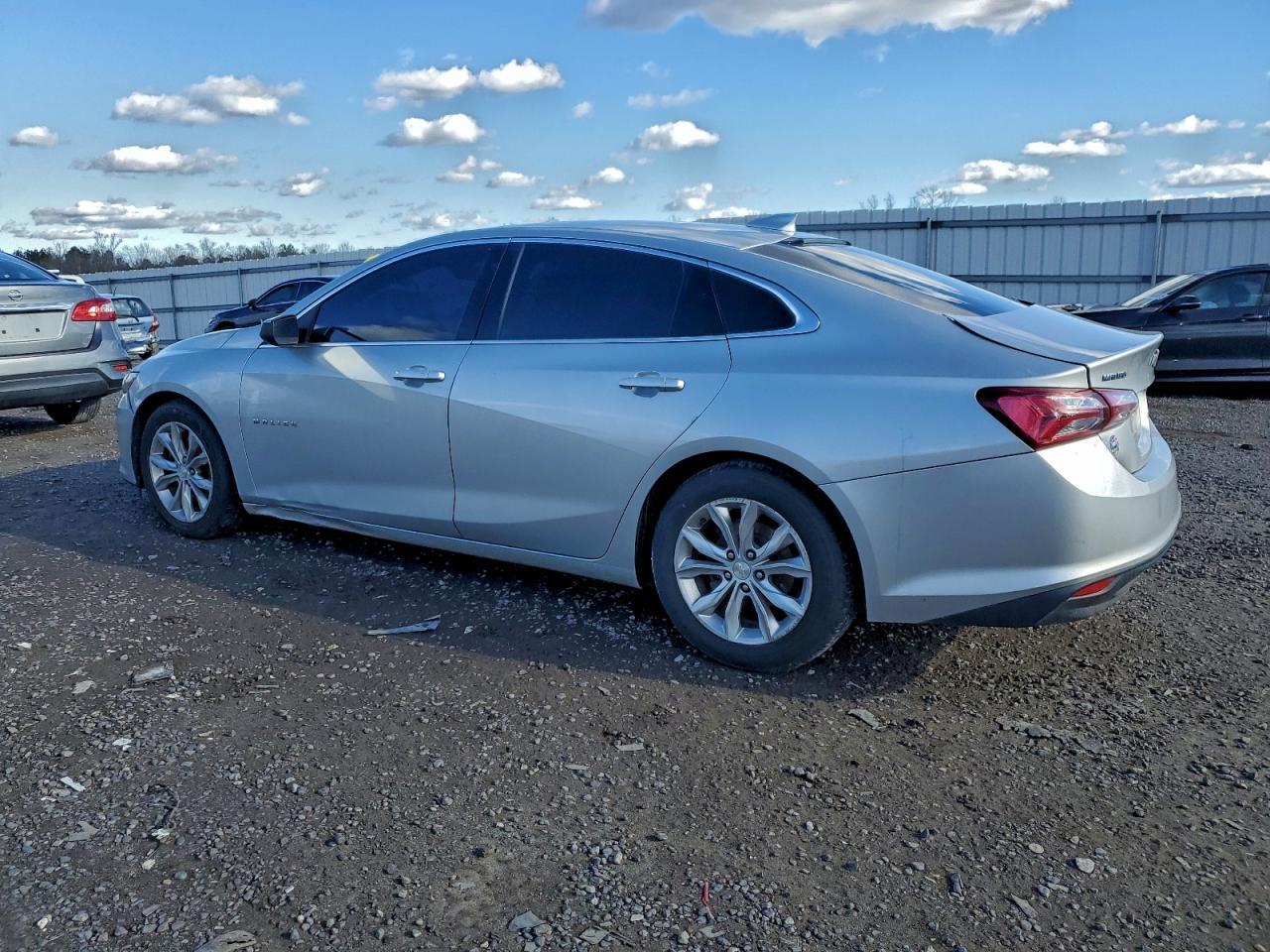 2020 Chevrolet Malibu Lt - Фото 2
