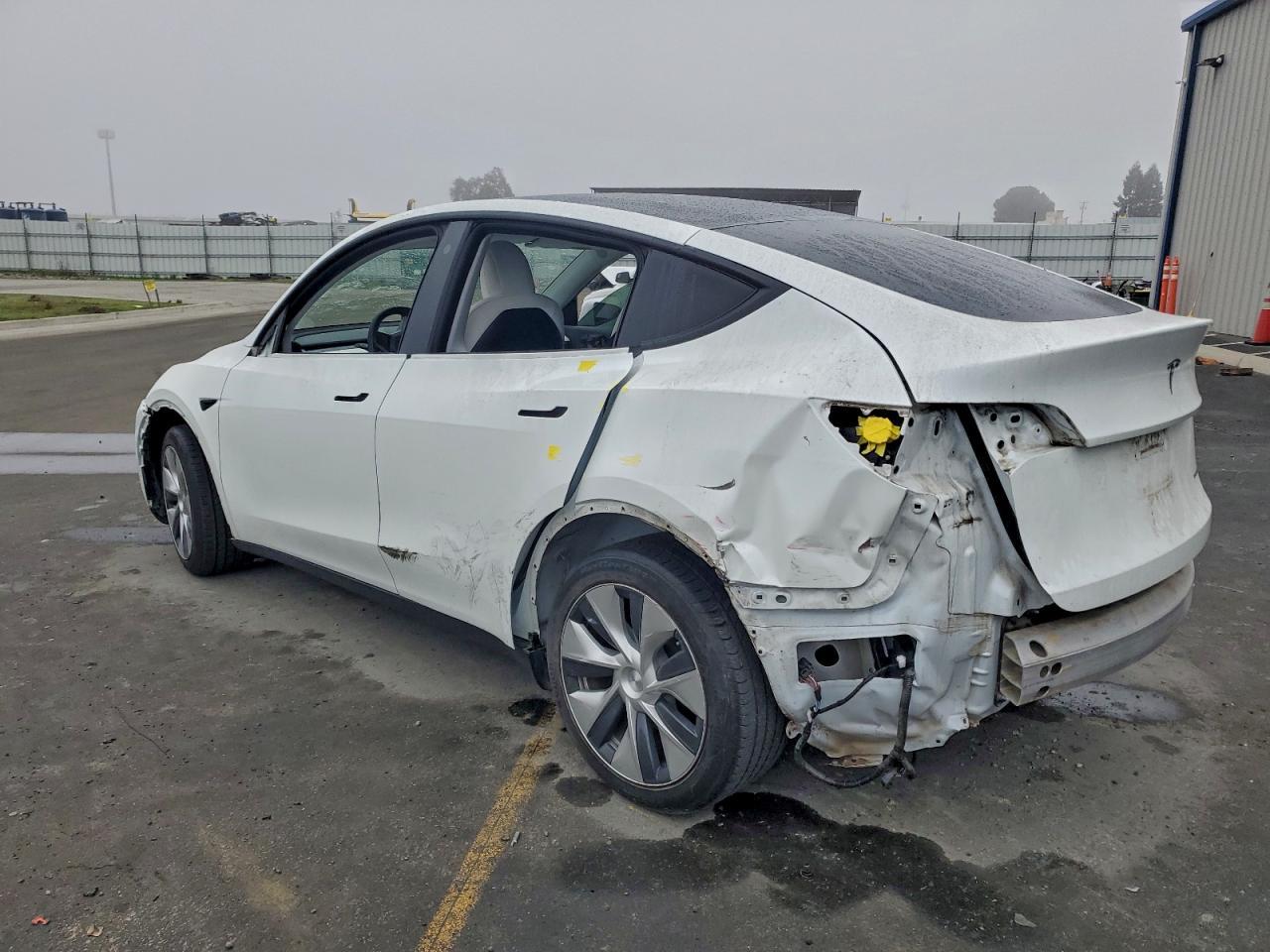 2022 Tesla Model Y - Image 2