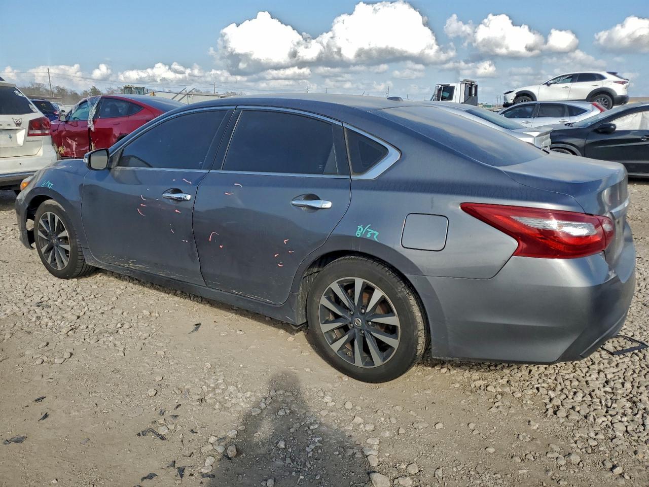 2018 Nissan Altima 2.5 - Image 2