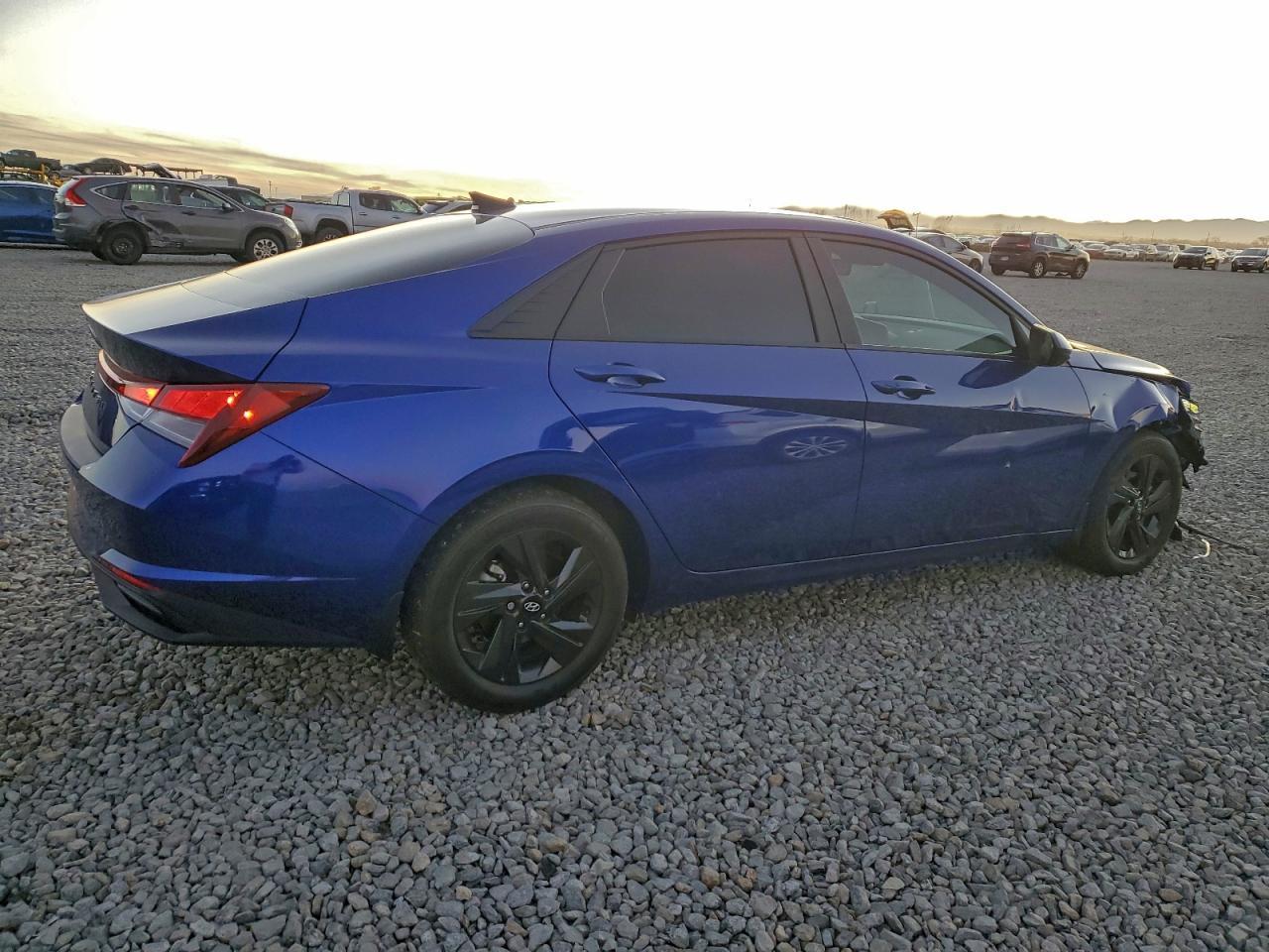 2023 Hyundai Elantra Sel - Фото 3