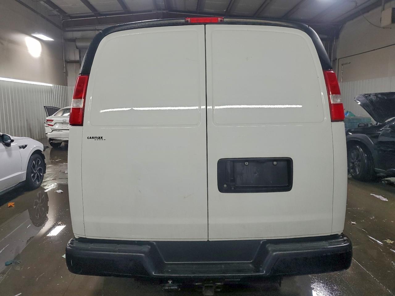 2020 GMC Savana G2500 - Фото 6