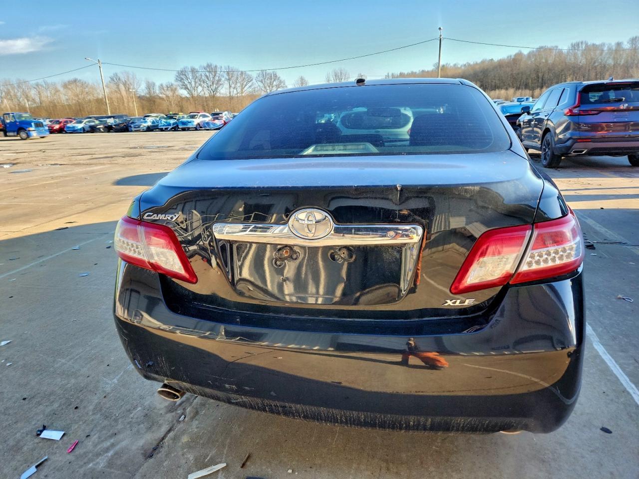 2011 Toyota Camry Se - Image 6