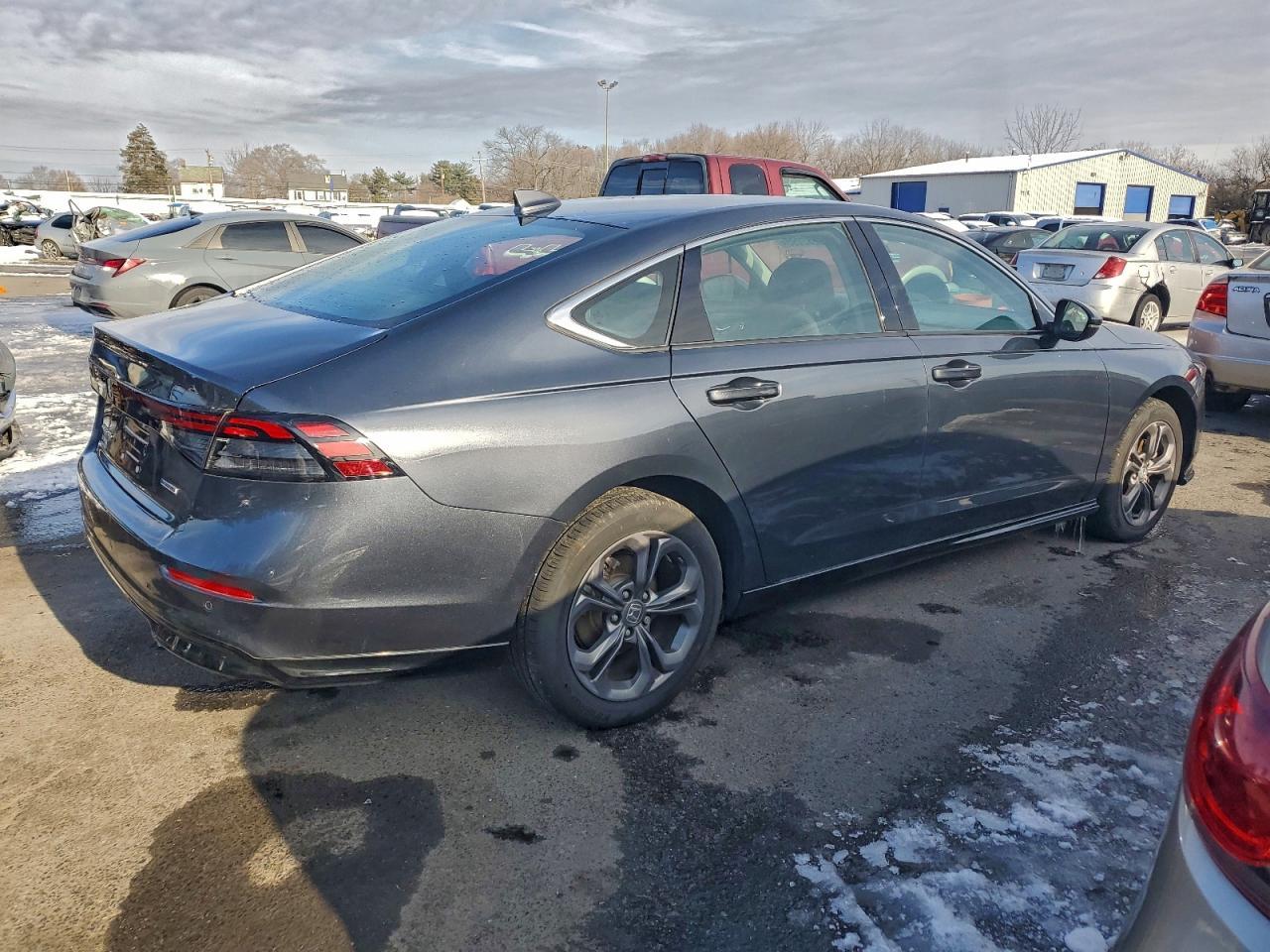 2025 Honda Accord Hybrid Exl - Image 3