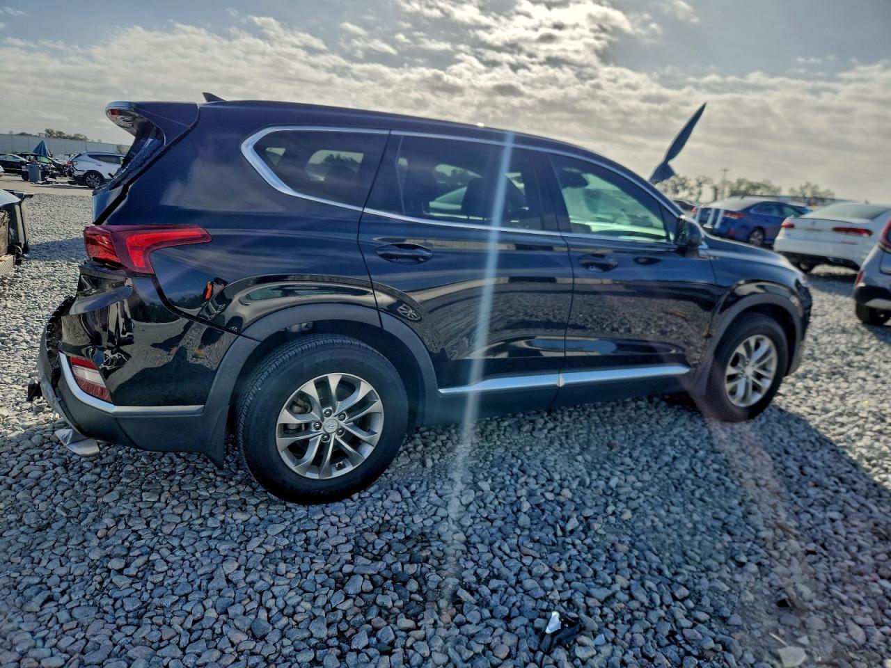 2020 Hyundai Santa Fe Sel - Фото 3