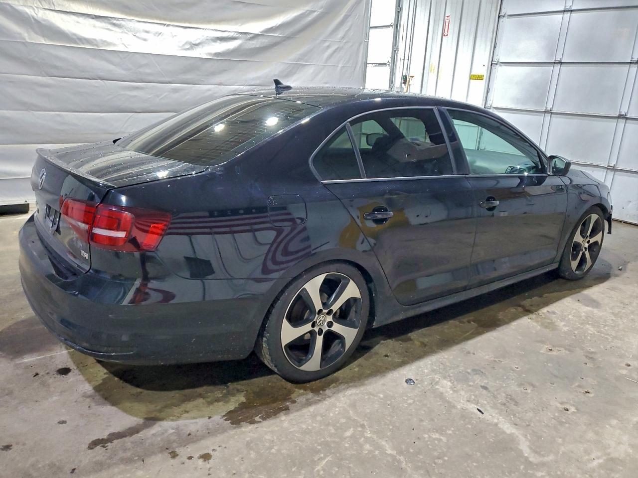 2016 Volkswagen Jetta Sport - Image 3