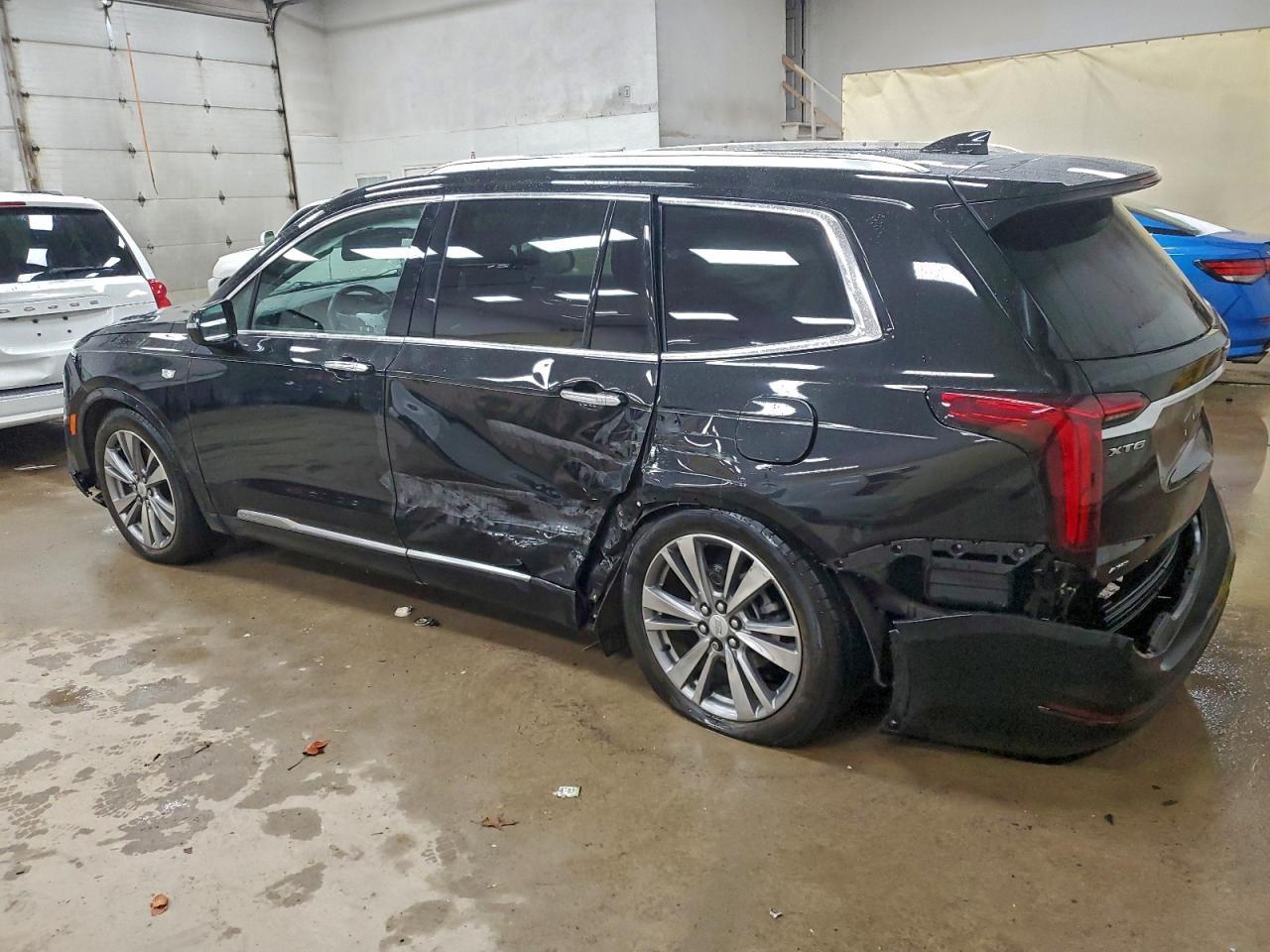 2022 Cadillac Xt6 Premium Luxury - Фото 2