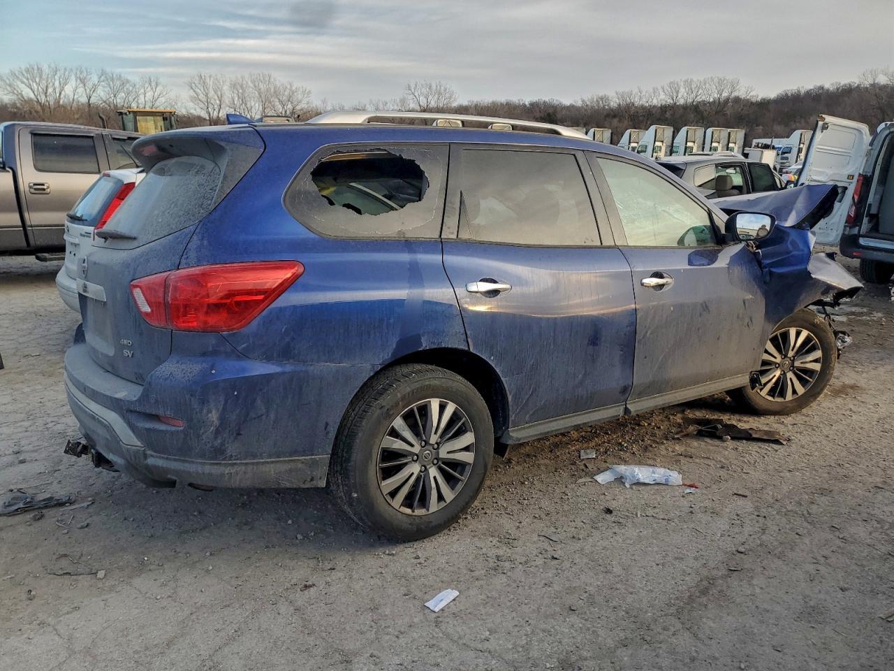 2020 Nissan Pathfinder Sv - Image 3