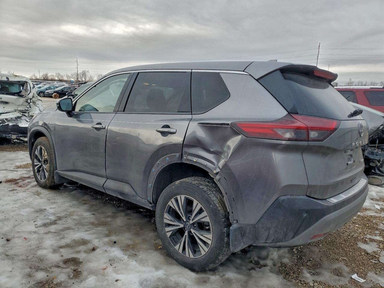 2023 Nissan Rogue Sv - Image 2