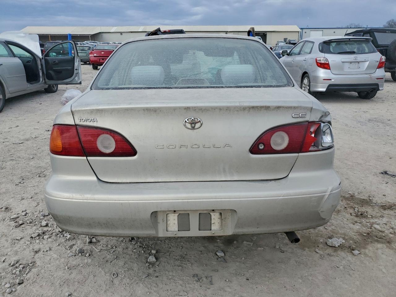 2001 Toyota Corolla Ce - Фото 6