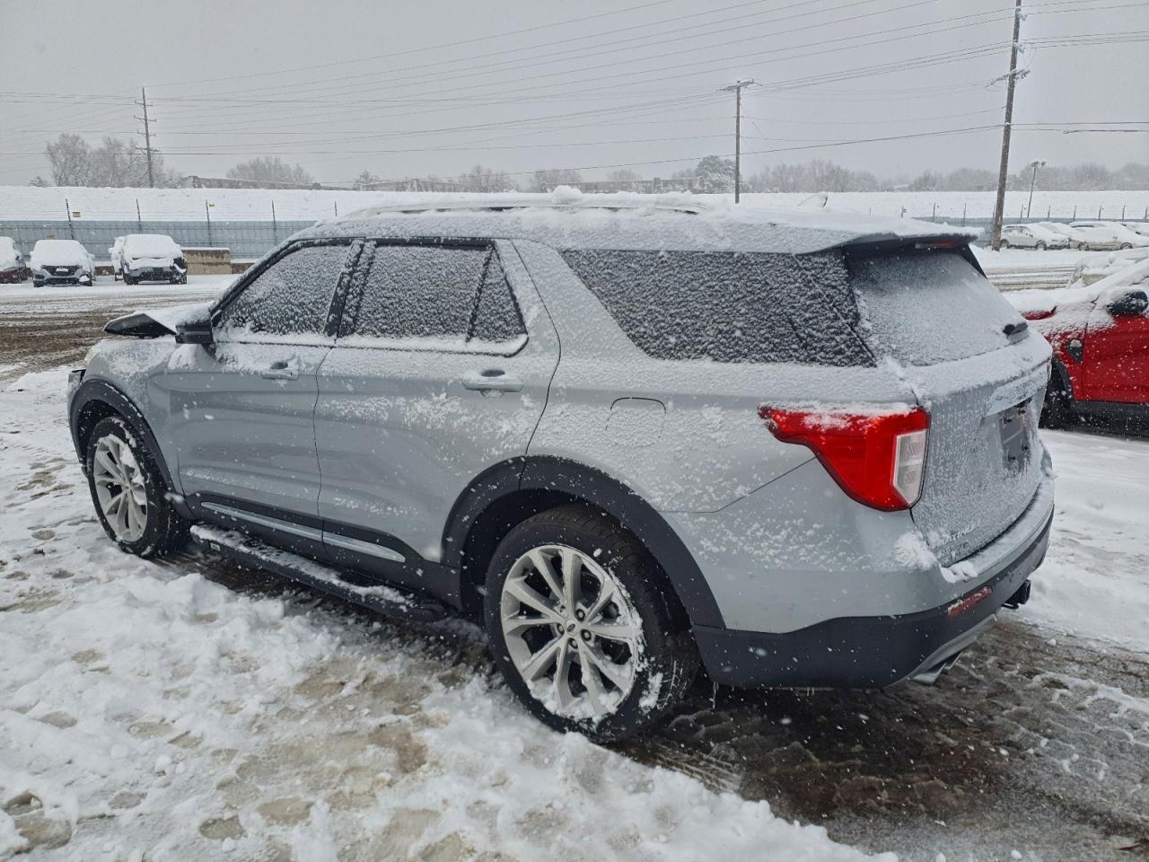 2021 Ford Explorer Platinum - Image 2