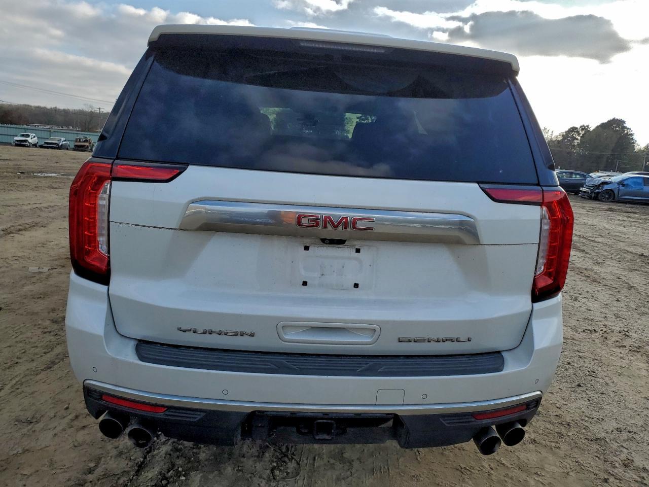 2021 GMC Yukon Denali - Image 6
