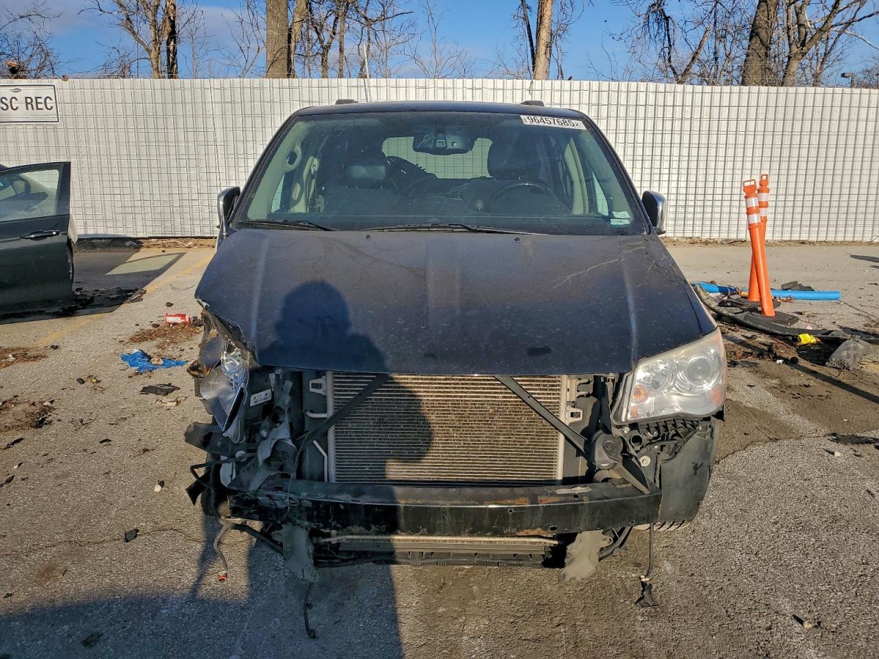 2014 Chrysler Town & Country Limited - Фото 5