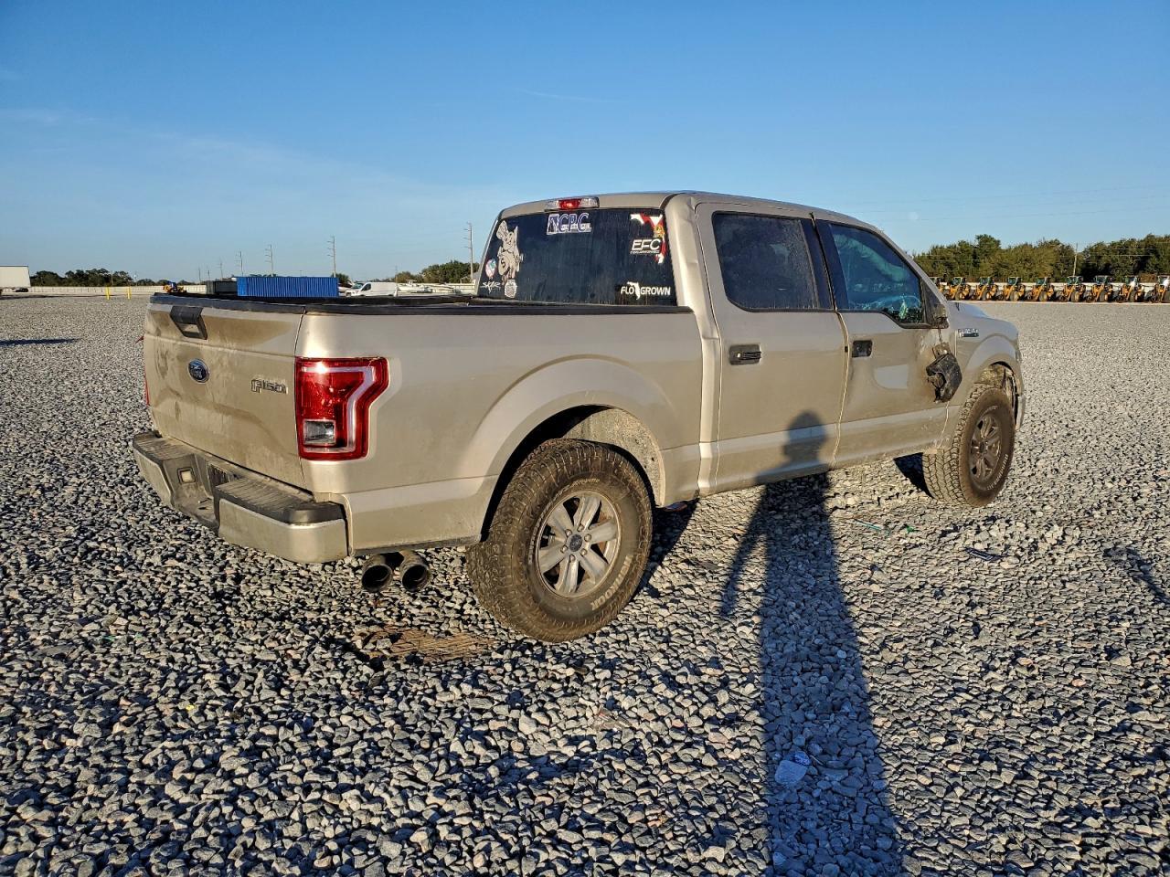 2017 Ford F150 Supercrew - Фото 3