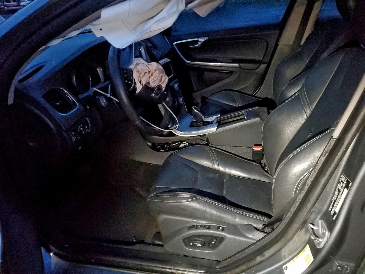 2017 Volvo S60 Dynamic - Image 7