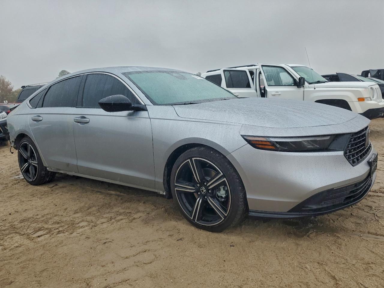 2025 Honda Accord Hybrid Sport - Image 4