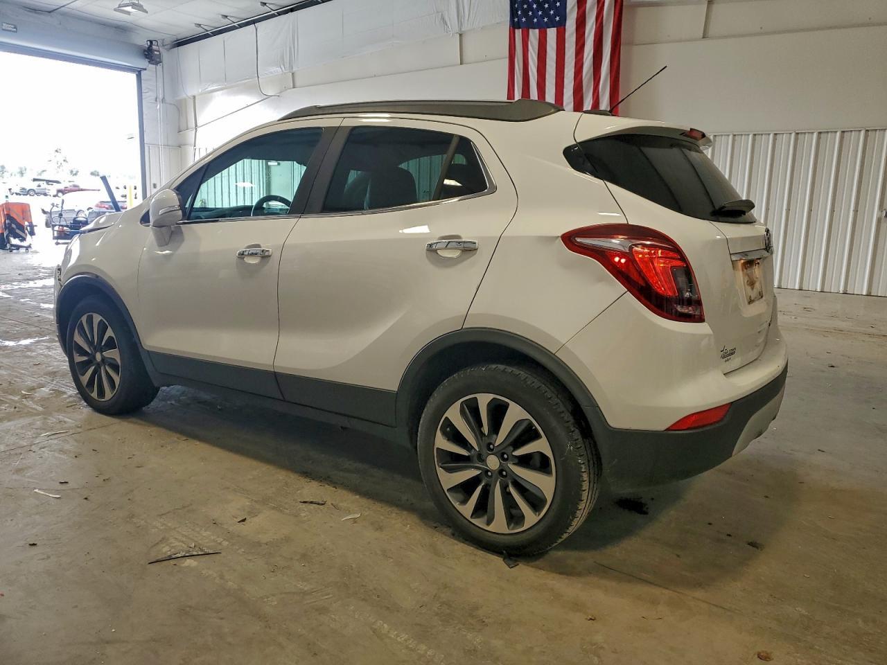 2020 Buick Encore Essence - Image 2