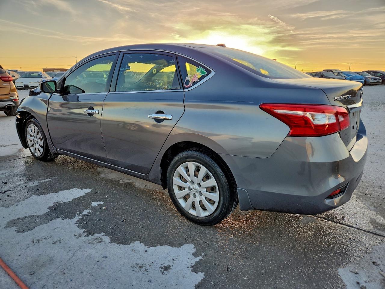 2017 Nissan Sentra S - Фото 2