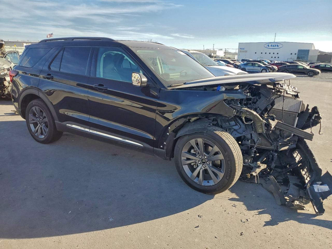 2025 Ford Explorer Active - Фото 4