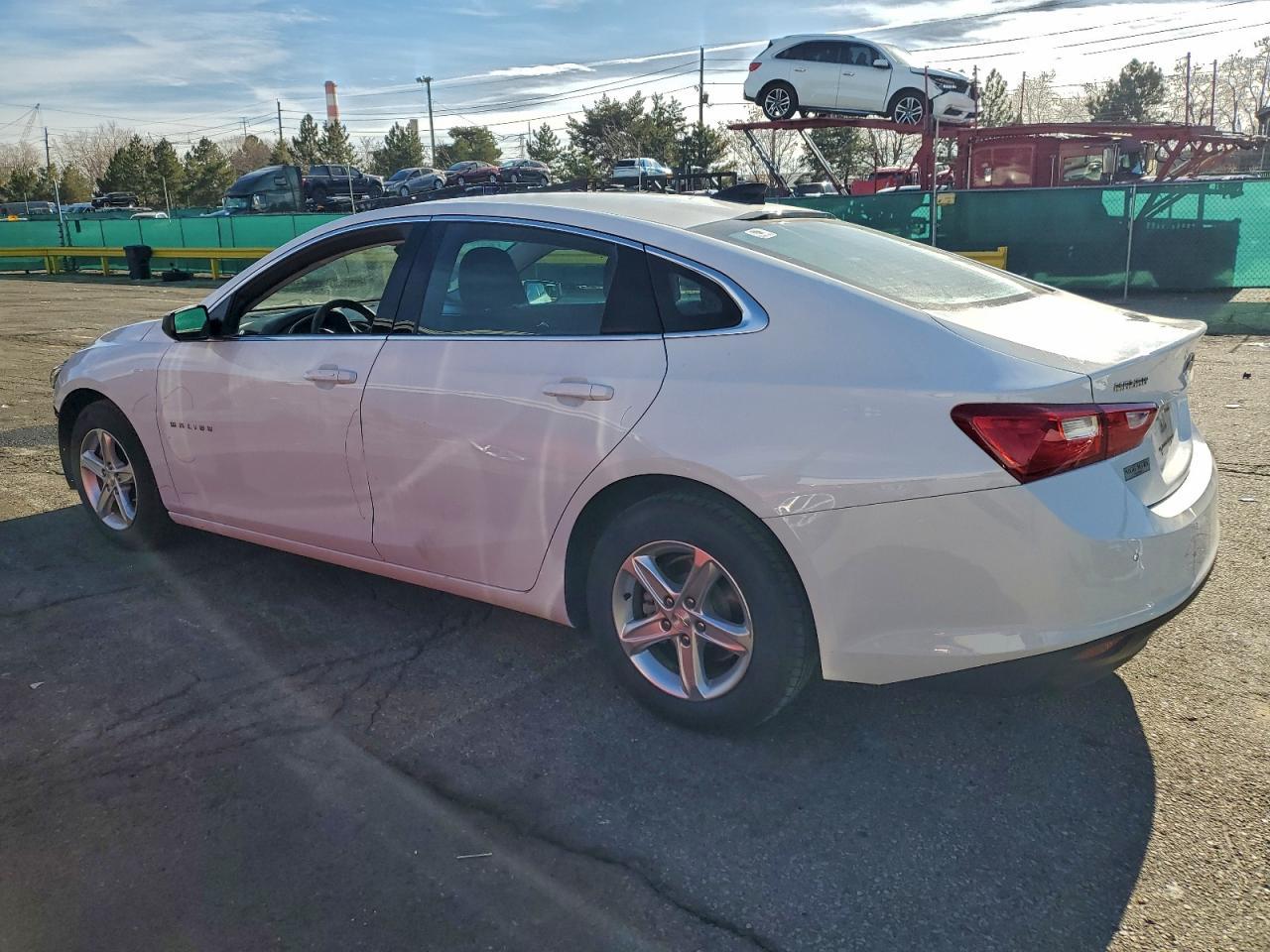 2021 Chevrolet Malibu Ls - Фото 2