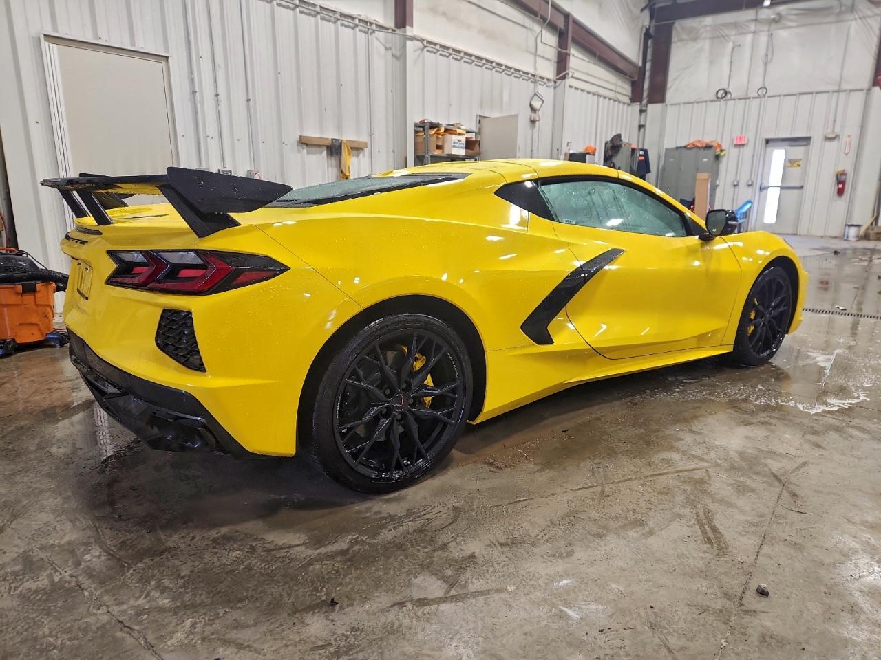 2025 Chevrolet Corvette Stingray 2Lt - Image 3