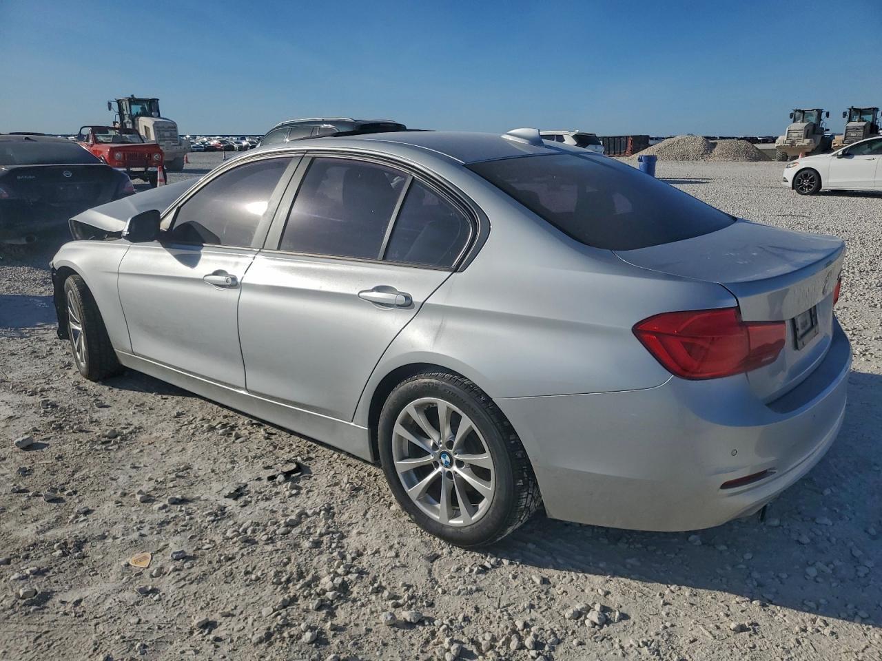 2017 BMW 320 I - Image 2
