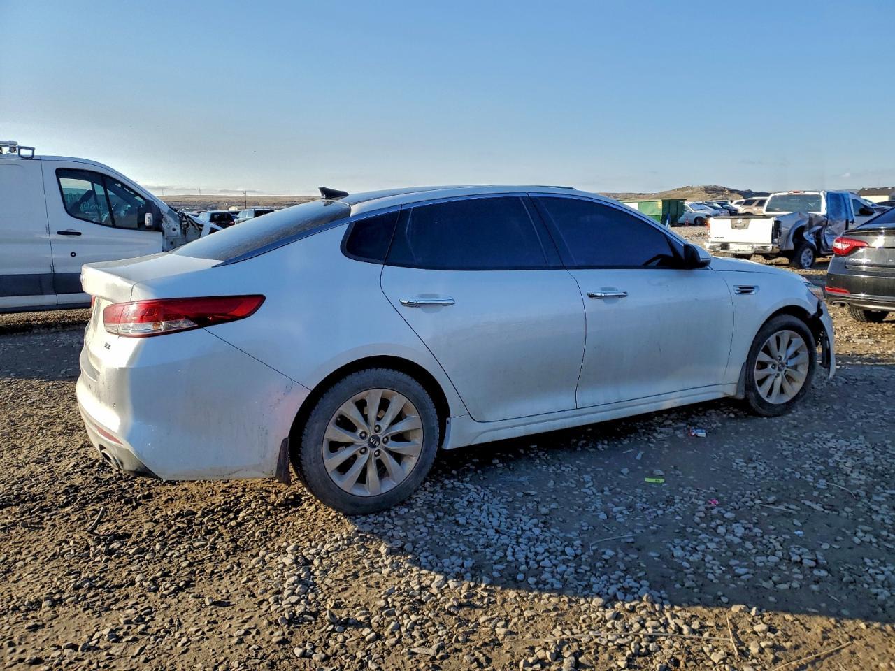 2018 Kia Optima Ex - Image 3