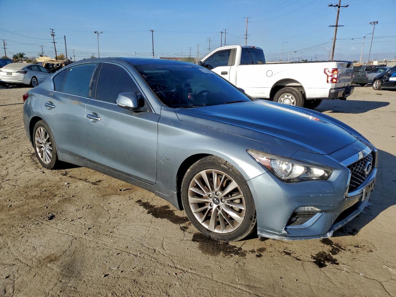 2018 Infiniti Q50 Luxe - Image 4