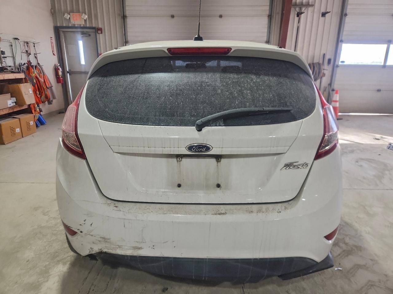 2016 Ford Fiesta S - Фото 6