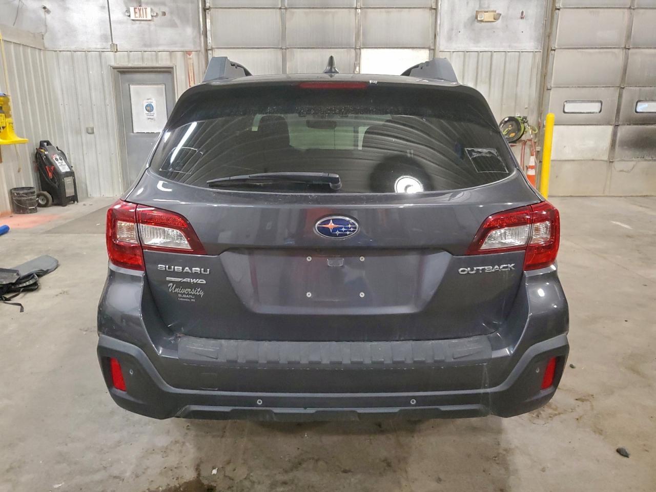 2018 Subaru Outback 2.5I Limited - Image 6