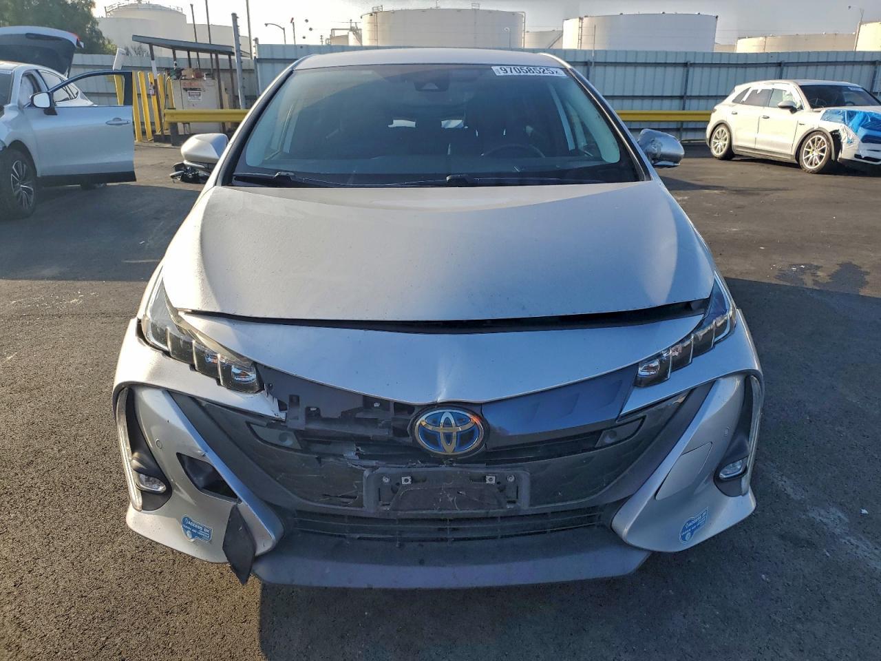 2021 Toyota Prius Prime Le - Image 5